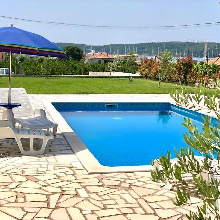 Apartments Teo Trogir Luaran gambar