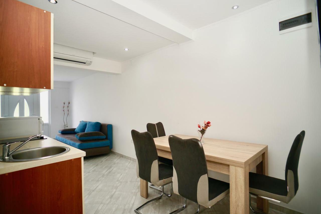 Apartments Teo Trogir Luaran gambar