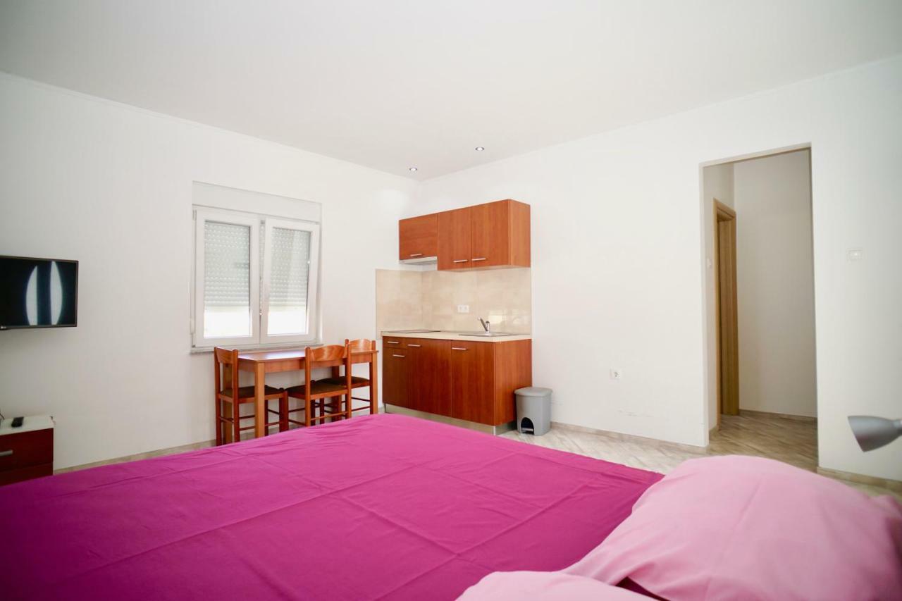 Apartments Teo Trogir Luaran gambar