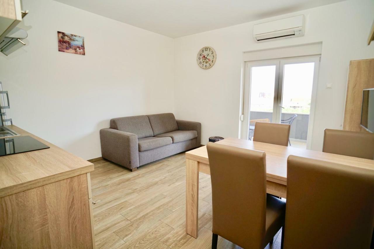 Apartments Teo Trogir Luaran gambar
