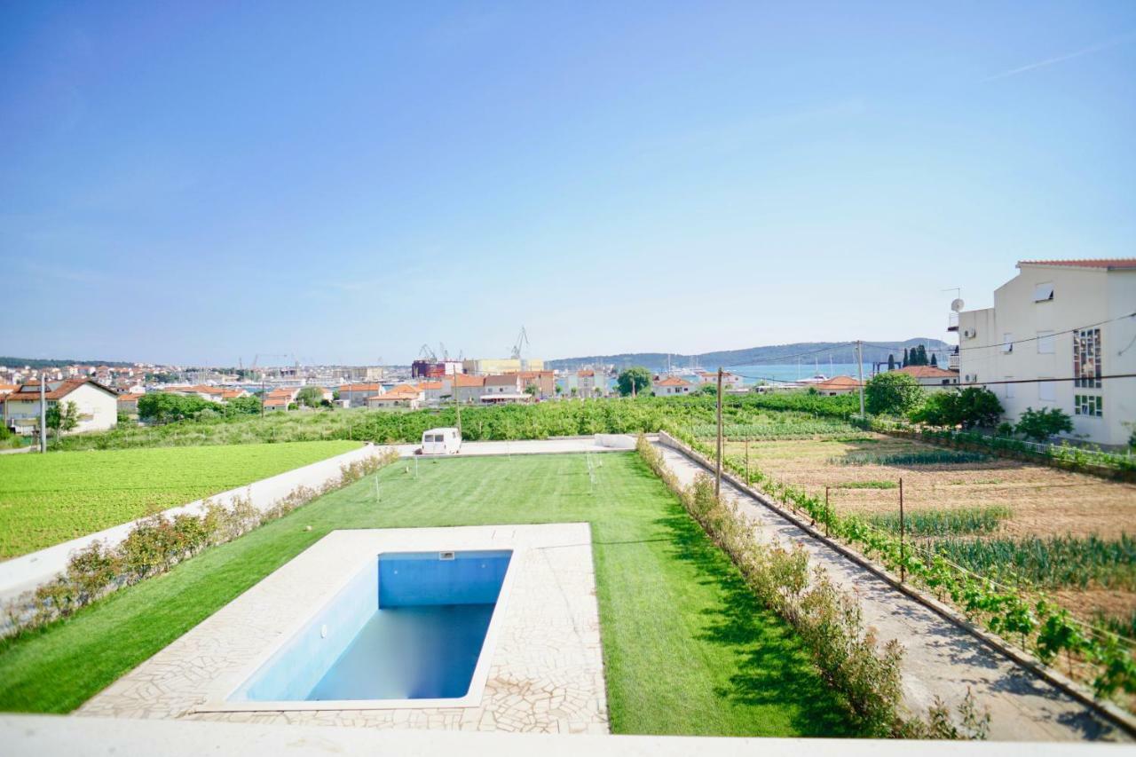 Apartments Teo Trogir Luaran gambar
