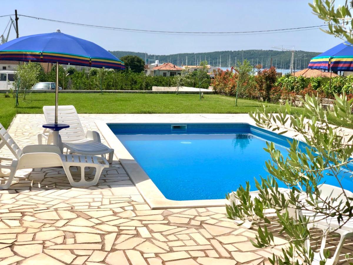 Apartments Teo Trogir Luaran gambar